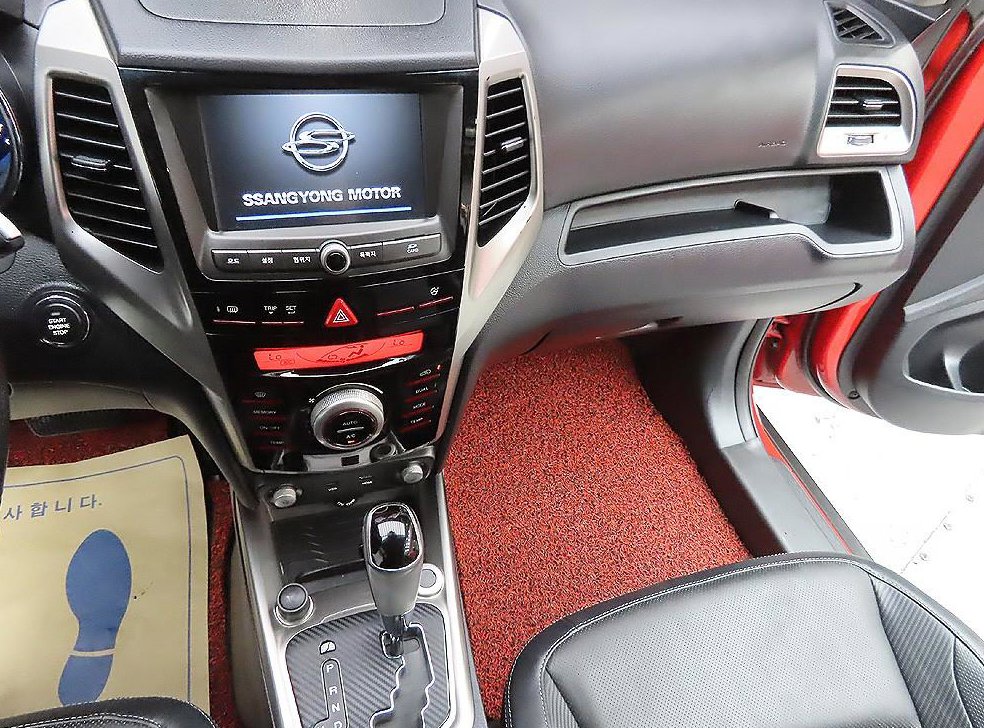 KG모빌리티(쌍용)  티볼리 디젤 2WD 1.6 LX 사진 7