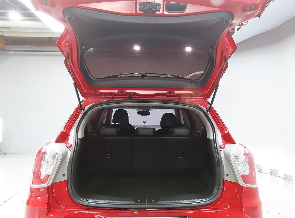 KG모빌리티(쌍용)  티볼리 디젤 2WD 1.6 LX 사진 9