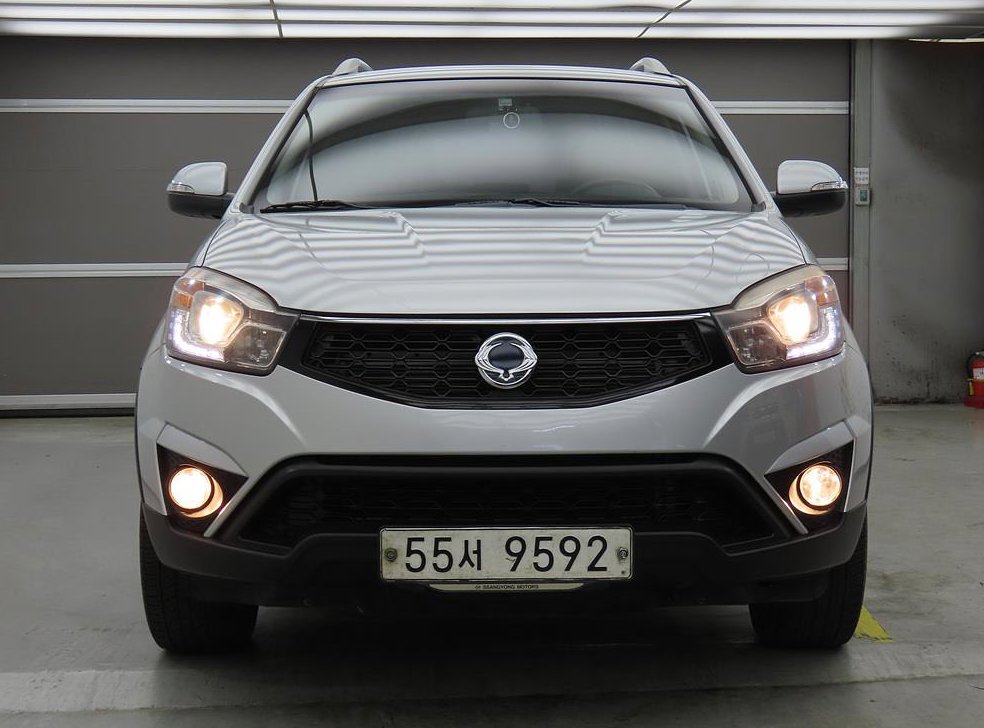 KG모빌리티(쌍용)  코란도 2WD 2.0 어드벤처 사진 2