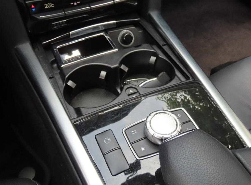 벤츠 E 클래스 E300 4MATIC 아방가르드 사진 6