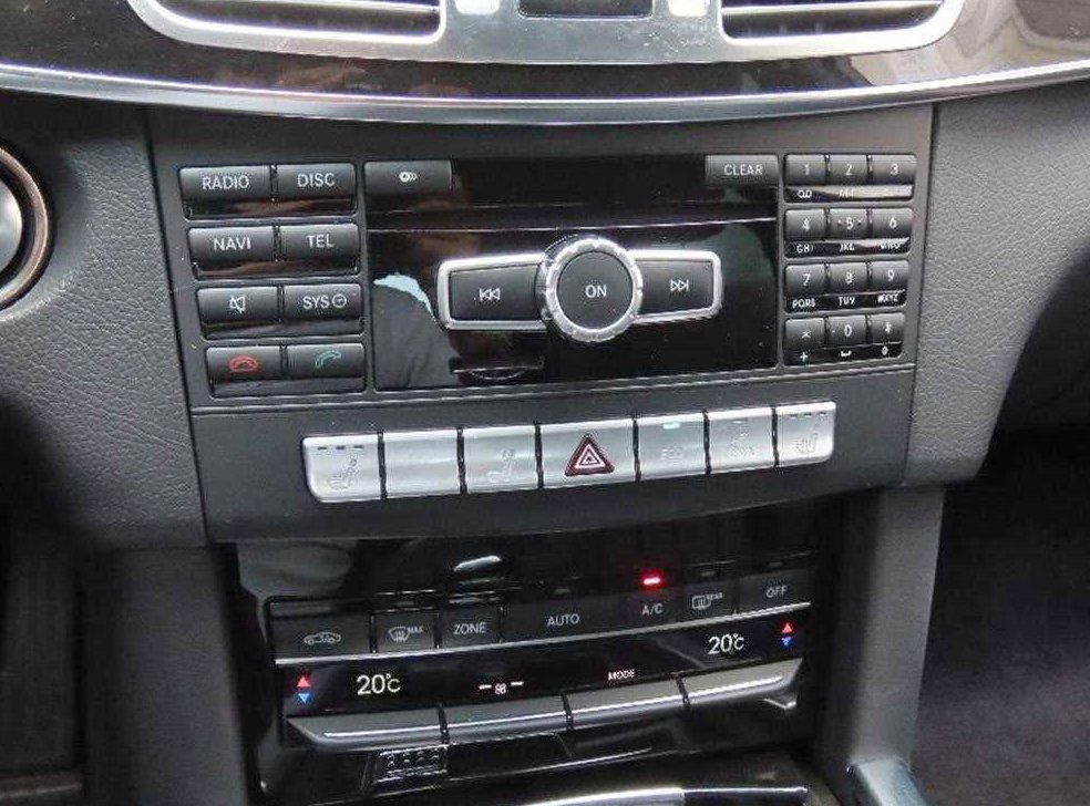 벤츠 E 클래스 E300 4MATIC 아방가르드 사진 7