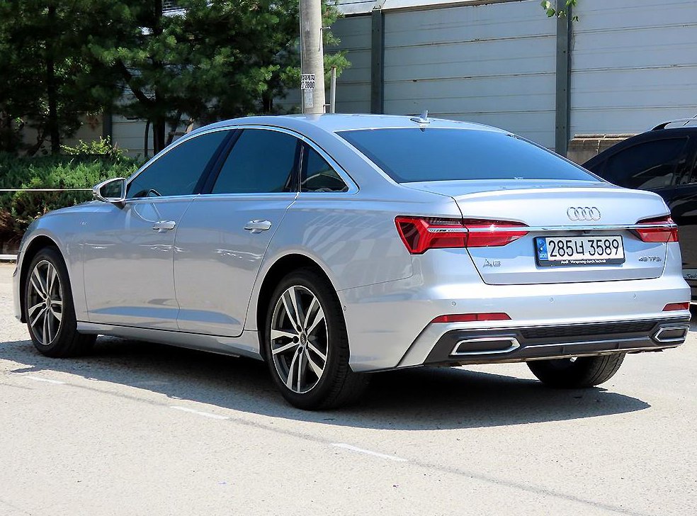 아우디 A6 45 TFSI 사진 3