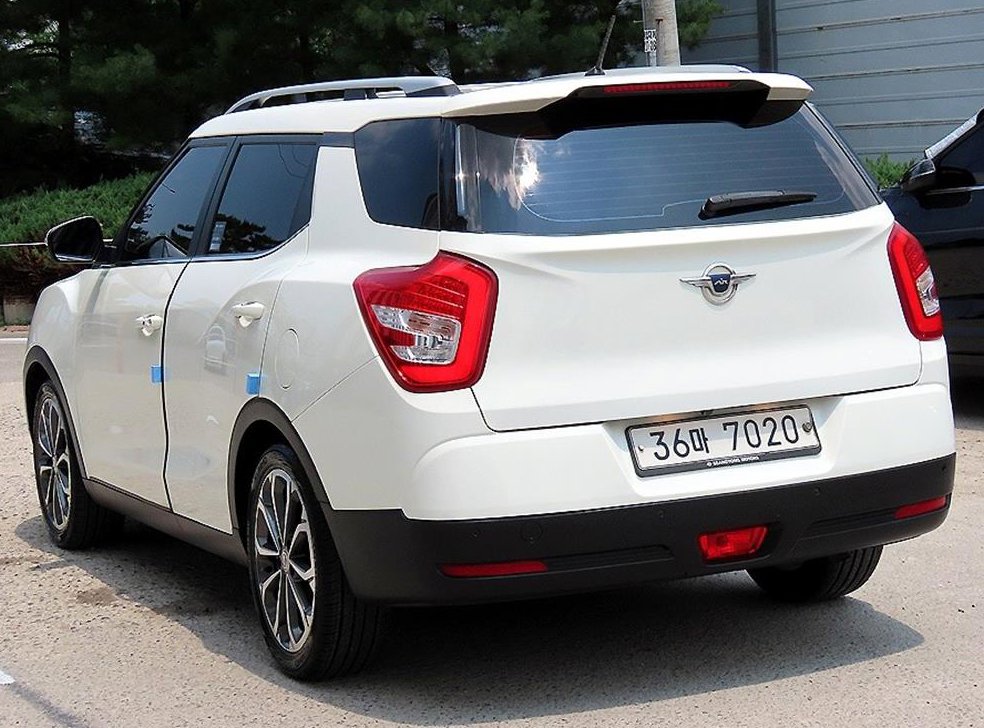 KG모빌리티(쌍용)  티볼리 2WD 가솔린 1.6 RX 사진 3