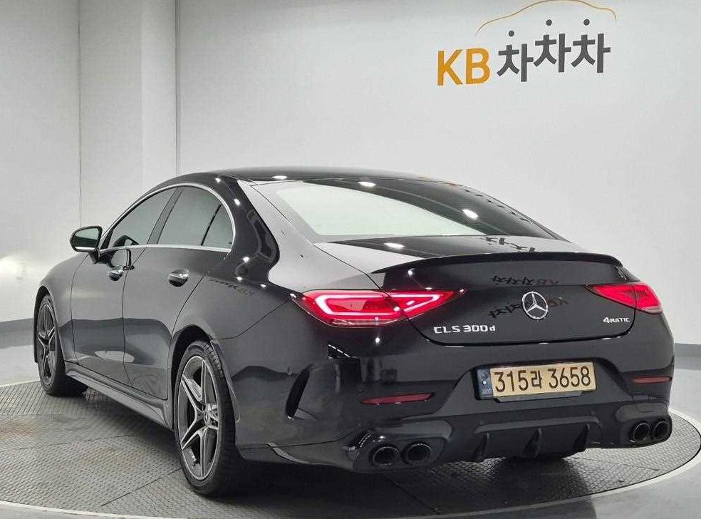 벤츠 CLS 클래스 CLS 300d 4MATIC 사진 2