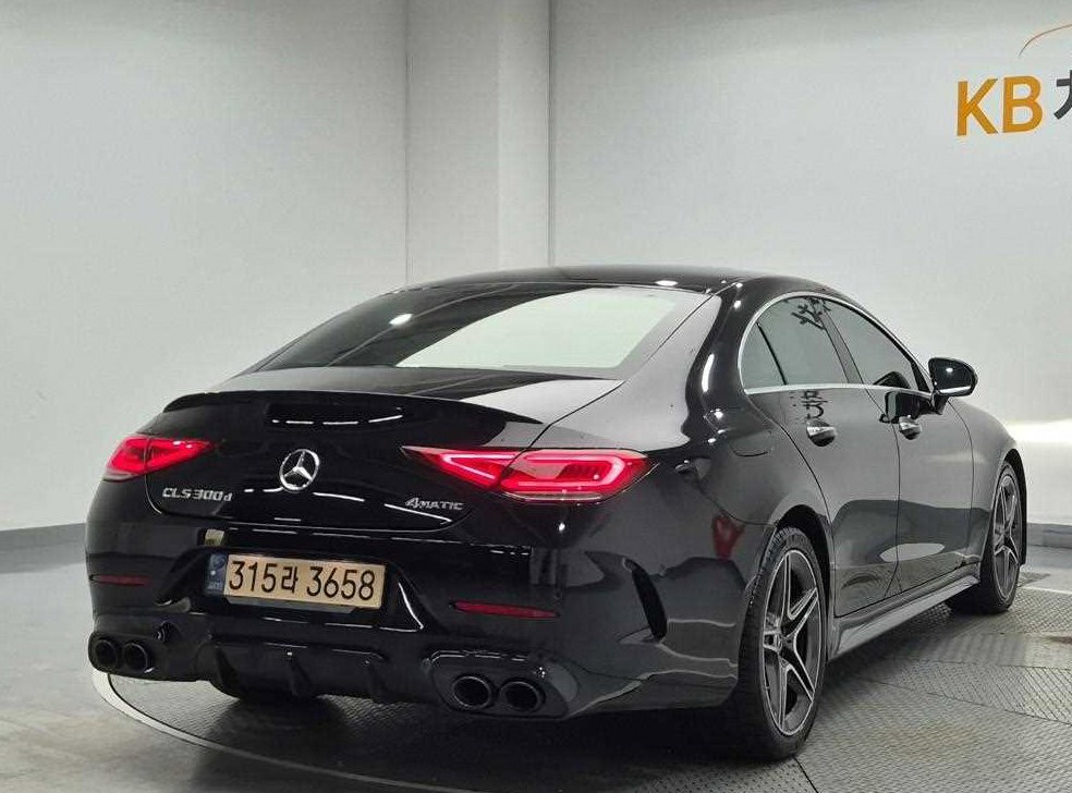 벤츠 CLS 클래스 CLS 300d 4MATIC 사진 3