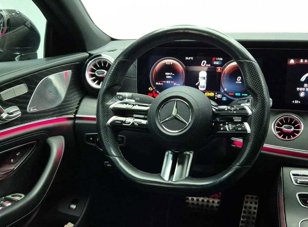벤츠 CLS 클래스 CLS 300d 4MATIC 사진 9