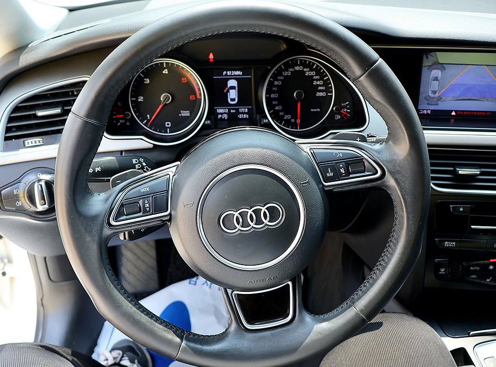 아우디 A5 35 TDI 콰트로 스포츠백 사진 8