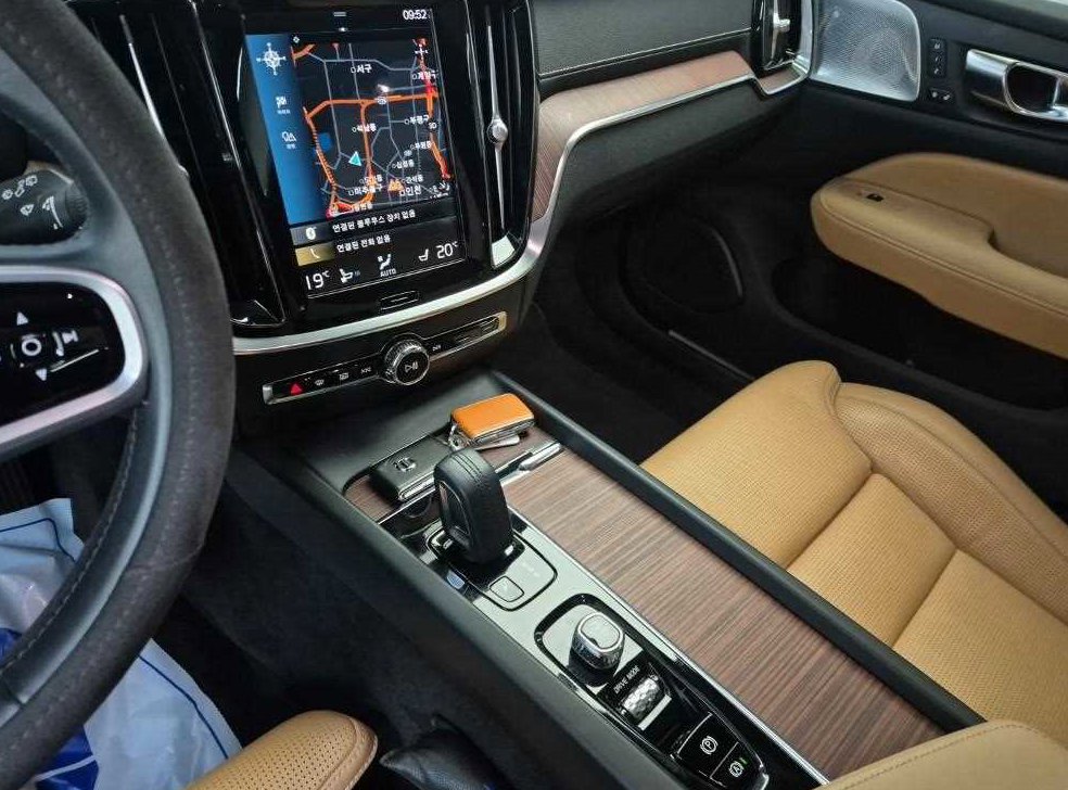 볼보 V60 2.0 B5 프로 AWD 사진 10