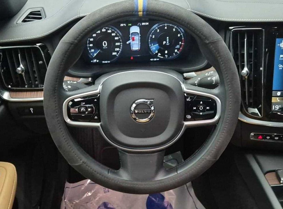 볼보 V60 2.0 B5 프로 AWD 사진 9