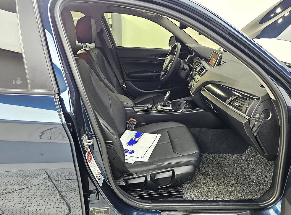 BMW 1시리즈 118d 어반 팩 1 사진 11