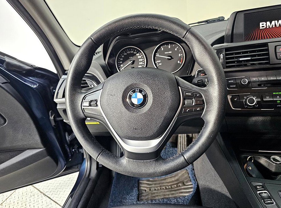 BMW 1시리즈 118d 어반 팩 1 사진 12