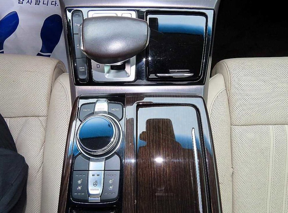 제네시스 EQ900 3.3 T-GDI AWD 사진 10