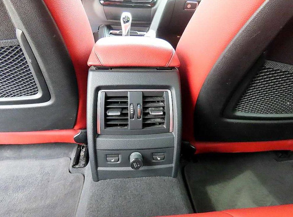 BMW 3시리즈 330i M 스포츠 사진 17