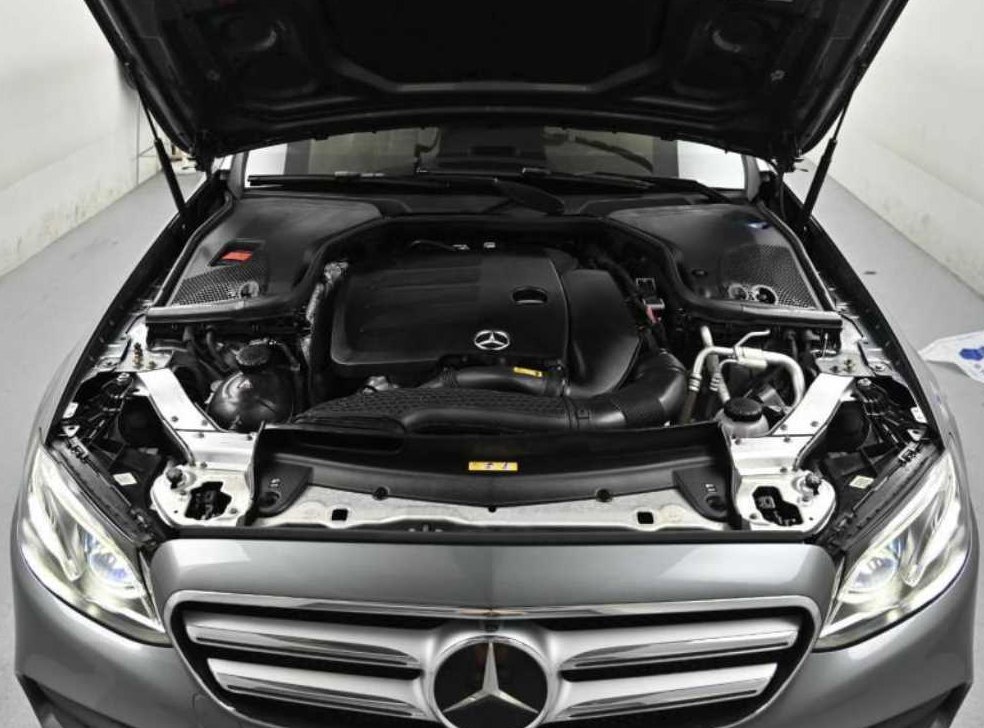 벤츠 E 클래스 E350 4MATIC AMG LINE 사진 6