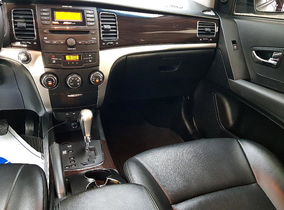 KG모빌리티(쌍용)  코란도 CLUBBY 4WD 사진 10