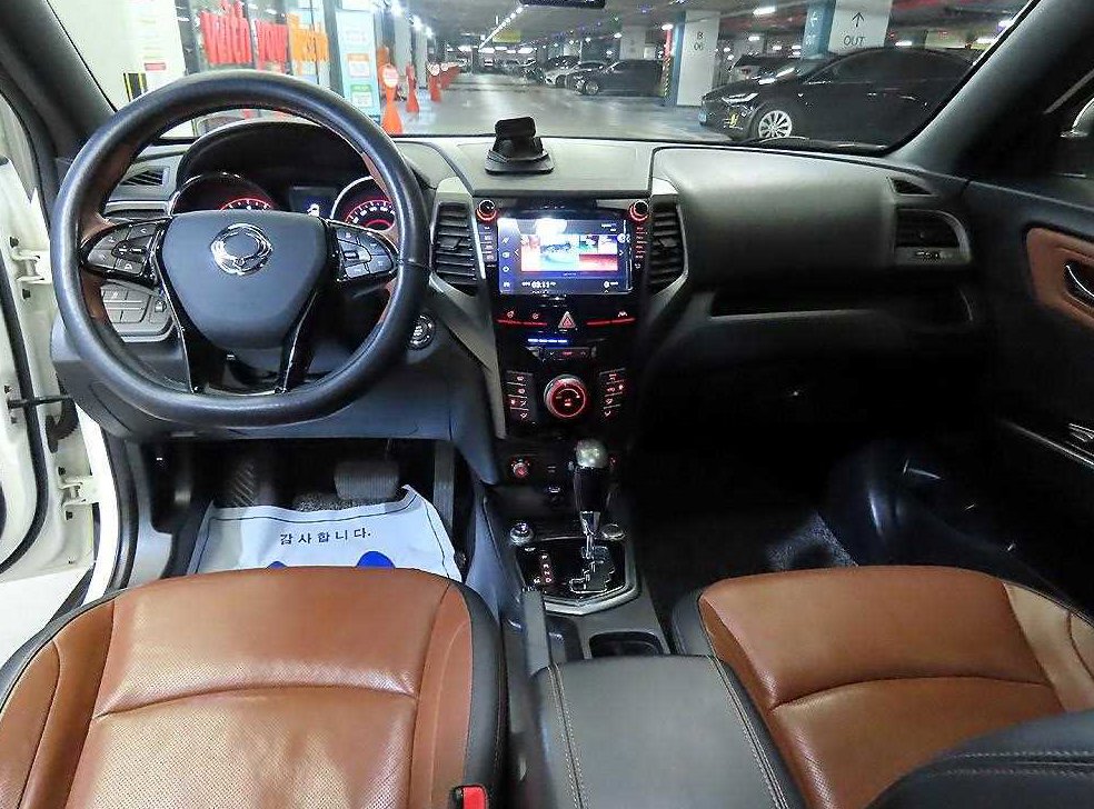 KG모빌리티(쌍용)  티볼리 2WD 가솔린 VX 사진 10