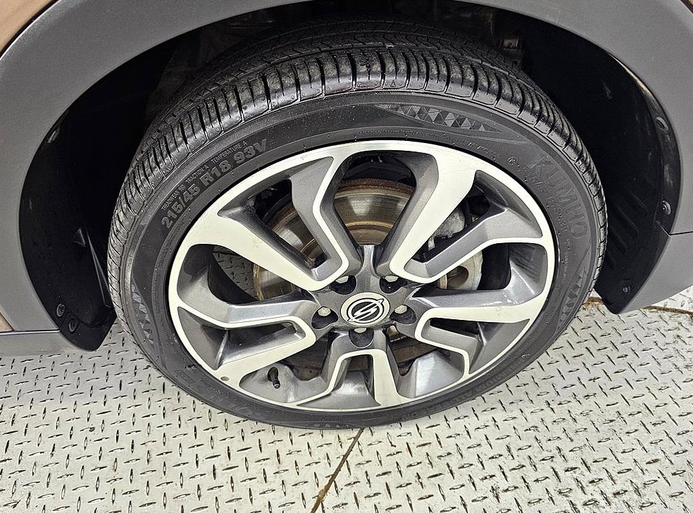 KG모빌리티(쌍용)  티볼리 가솔린 2WD 1.6 LX 사진 20
