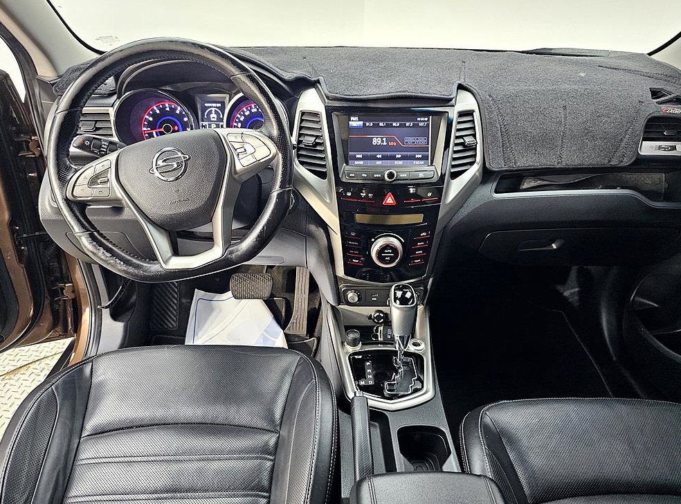 KG모빌리티(쌍용)  티볼리 가솔린 2WD 1.6 LX 사진 5