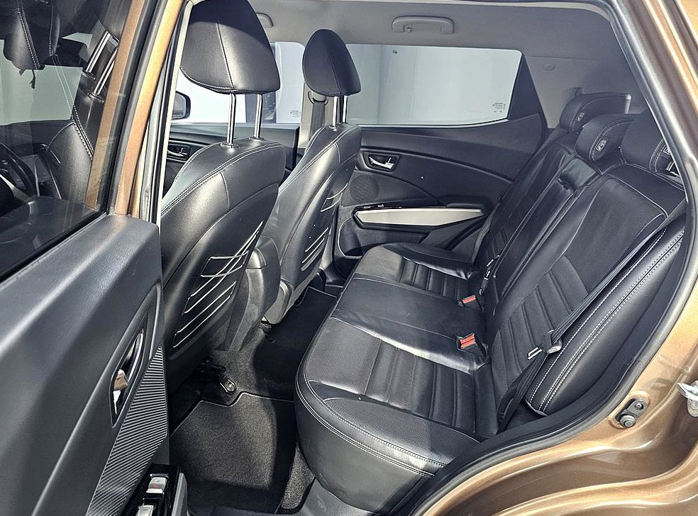 KG모빌리티(쌍용)  티볼리 가솔린 2WD 1.6 LX 사진 9