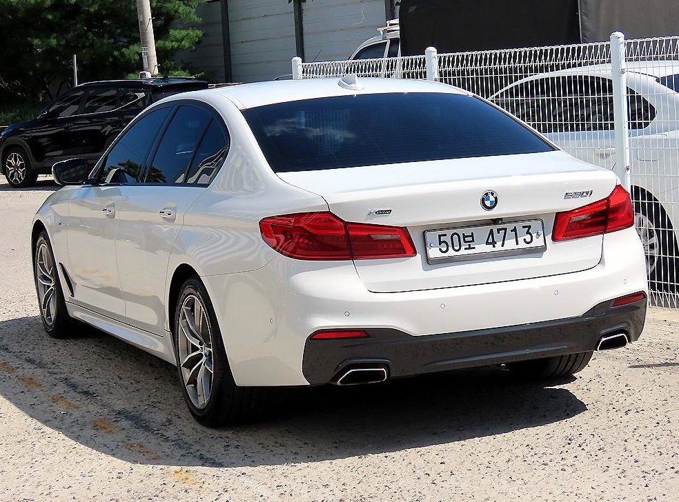 BMW 5시리즈 530i xDrive M 스포츠 플러스 사진 3