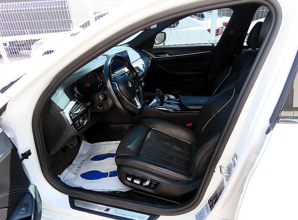 BMW 5시리즈 530i xDrive M 스포츠 플러스 사진 5