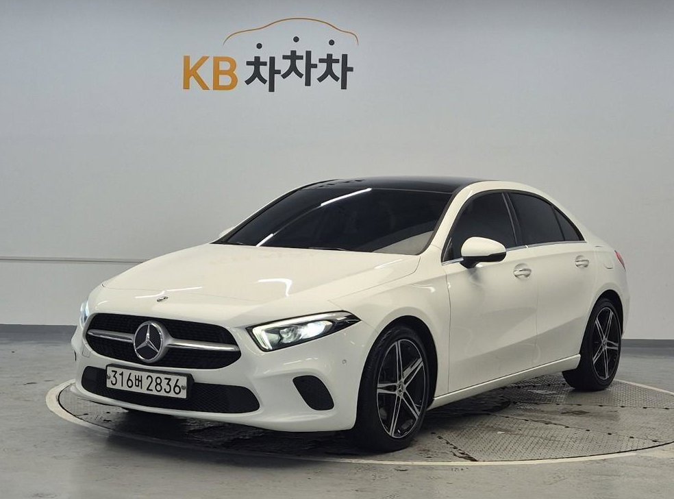 벤츠 A 클래스 A250 4MATIC 세단