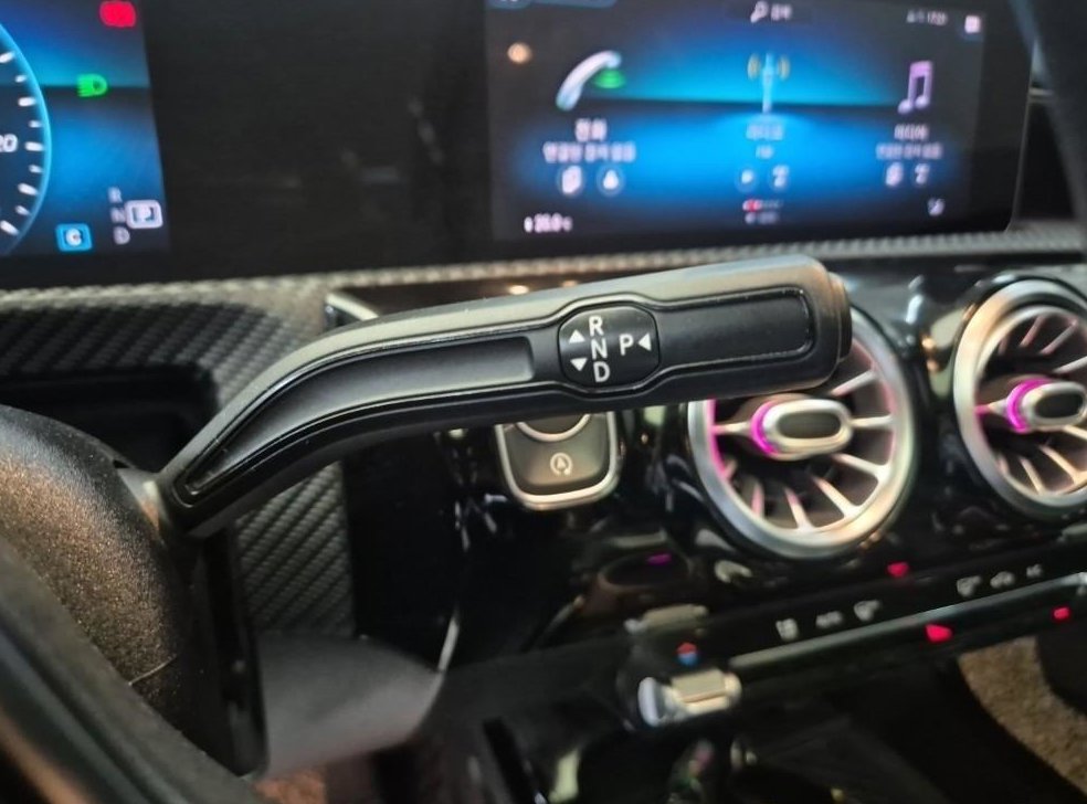 벤츠 A 클래스 A250 4MATIC 세단 사진 14
