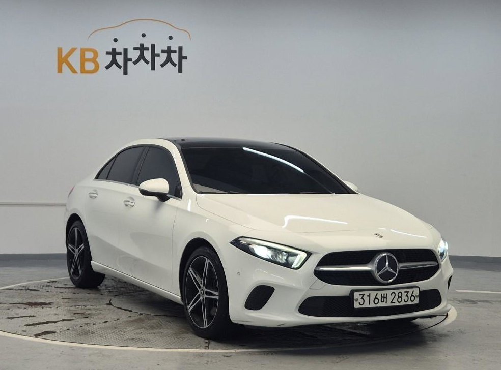 벤츠 A 클래스 A250 4MATIC 세단 사진 2