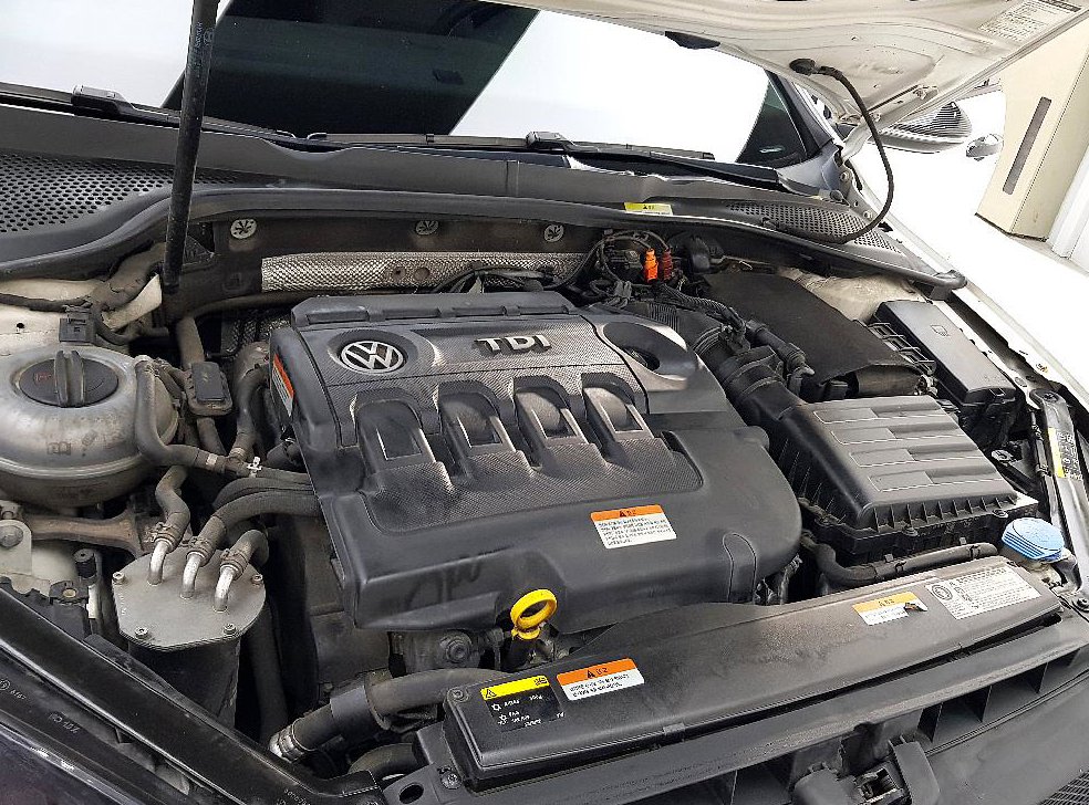 폭스바겐 골프 2.0 TDI 사진 6
