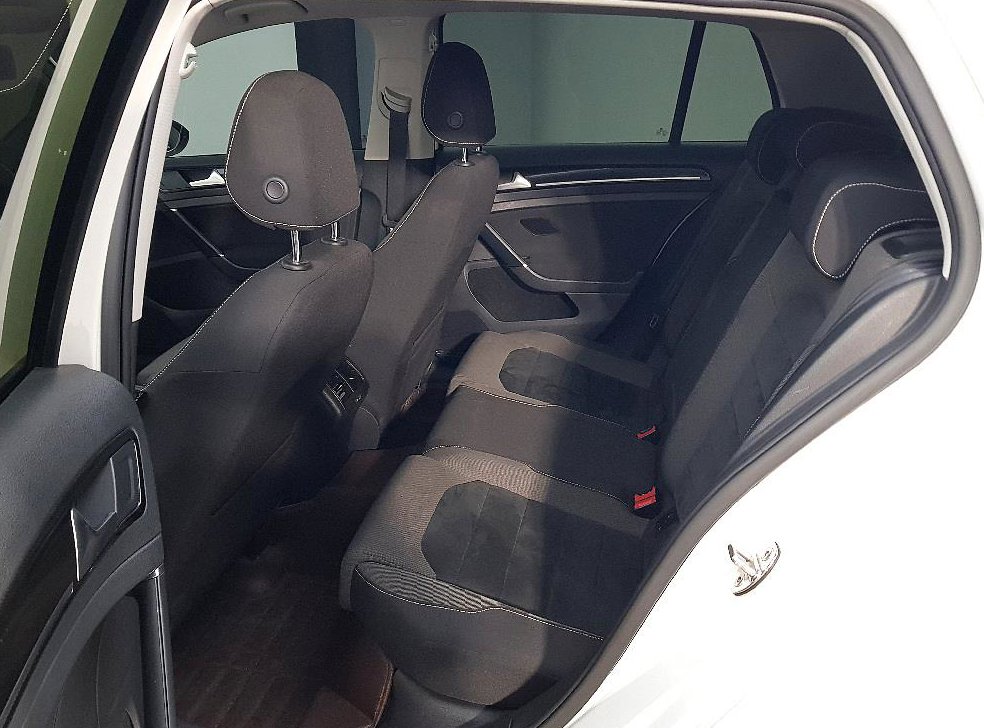 폭스바겐 골프 2.0 TDI 사진 9