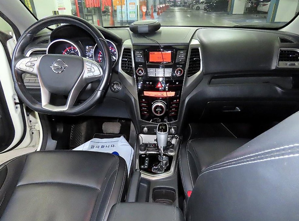 KG모빌리티(쌍용)  티볼리 가솔린 2WD 1.6 VX 사진 10