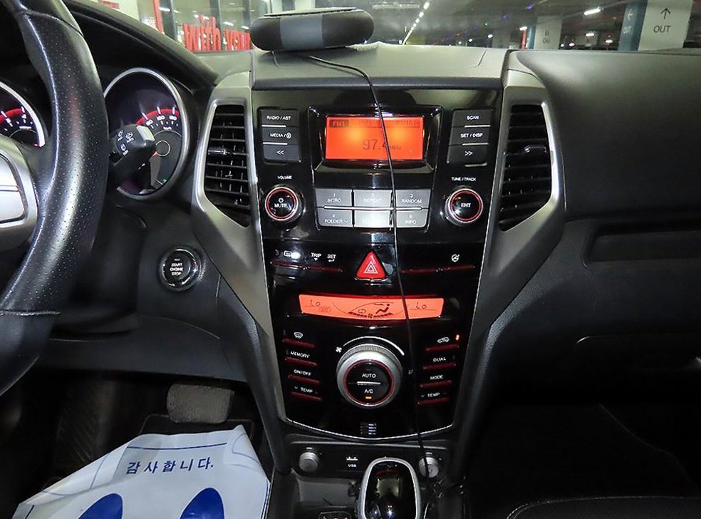 KG모빌리티(쌍용)  티볼리 가솔린 2WD 1.6 VX 사진 11