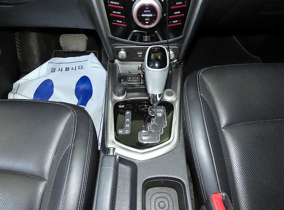 KG모빌리티(쌍용)  티볼리 가솔린 2WD 1.6 VX 사진 12