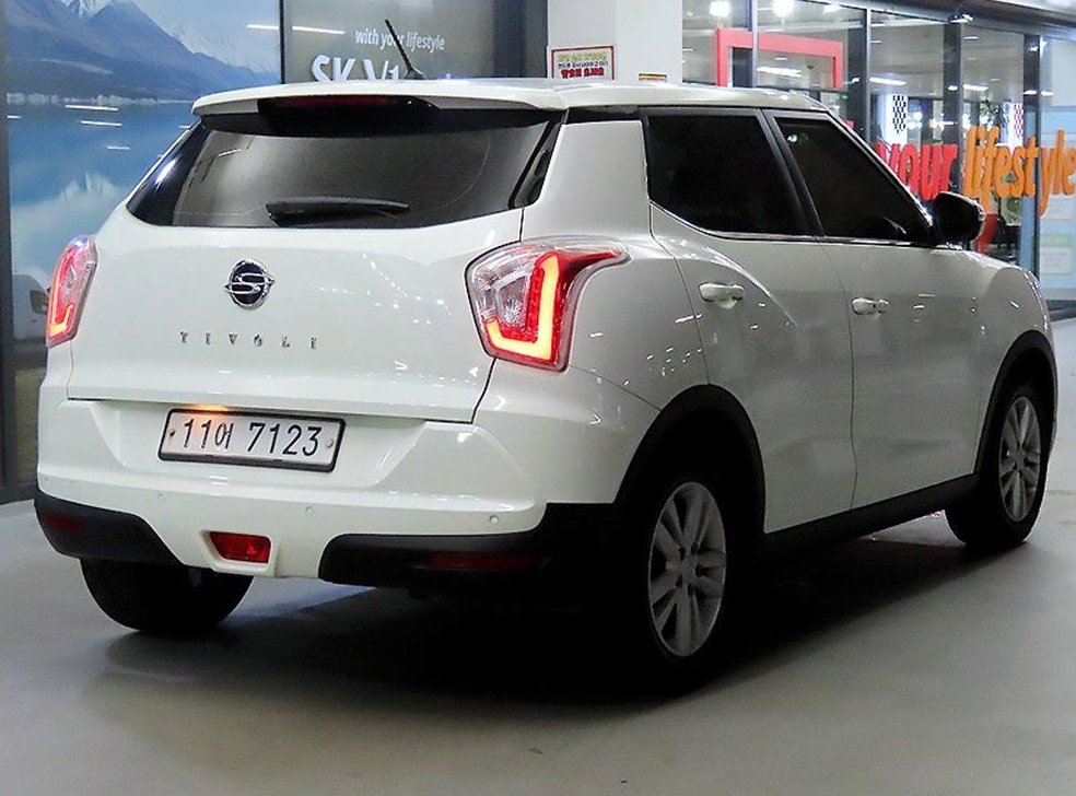 KG모빌리티(쌍용)  티볼리 가솔린 2WD 1.6 VX 사진 4