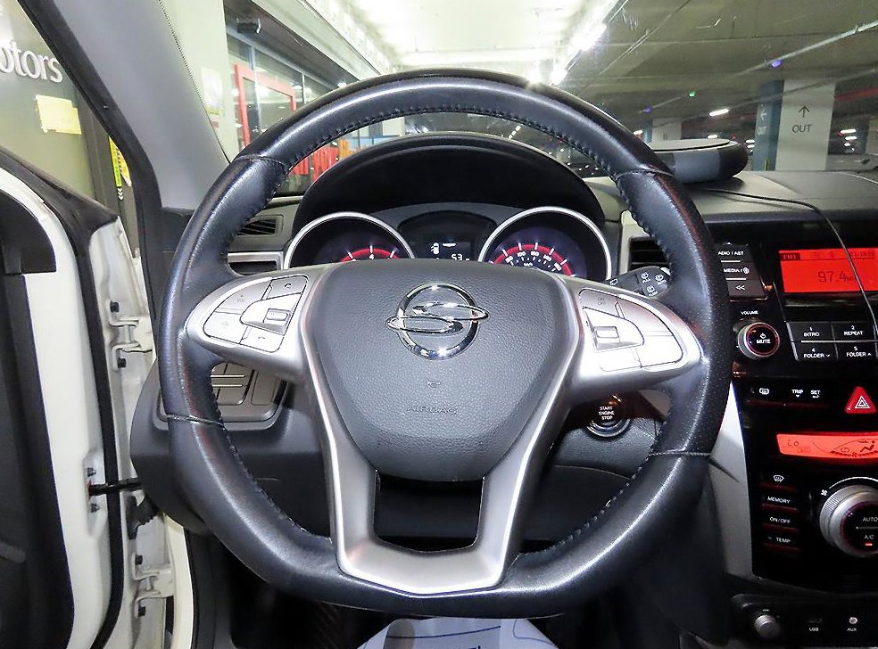 KG모빌리티(쌍용)  티볼리 가솔린 2WD 1.6 VX 사진 8