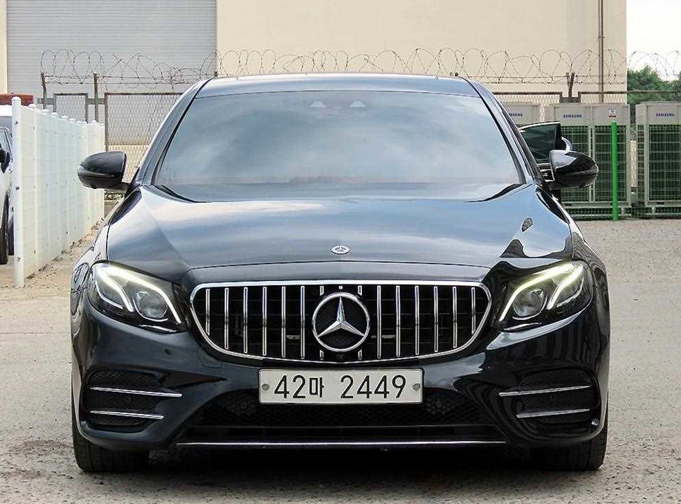 벤츠 E 클래스 E300 AMG LINE