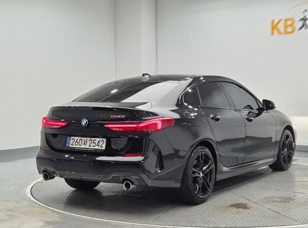 BMW 2시리즈 220i 그란쿠페 M스포츠 사진 3