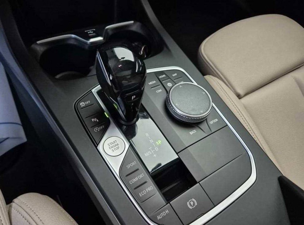 BMW 2시리즈 220d 어드밴티지 사진 8
