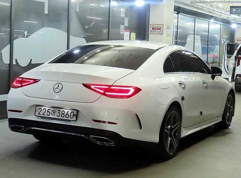 벤츠 CLS 클래스 CLS 300d AMG Line 사진 4