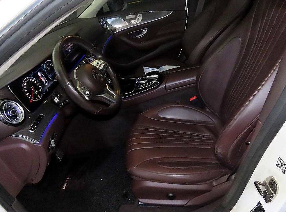 벤츠 CLS 클래스 CLS 300d AMG Line 사진 6