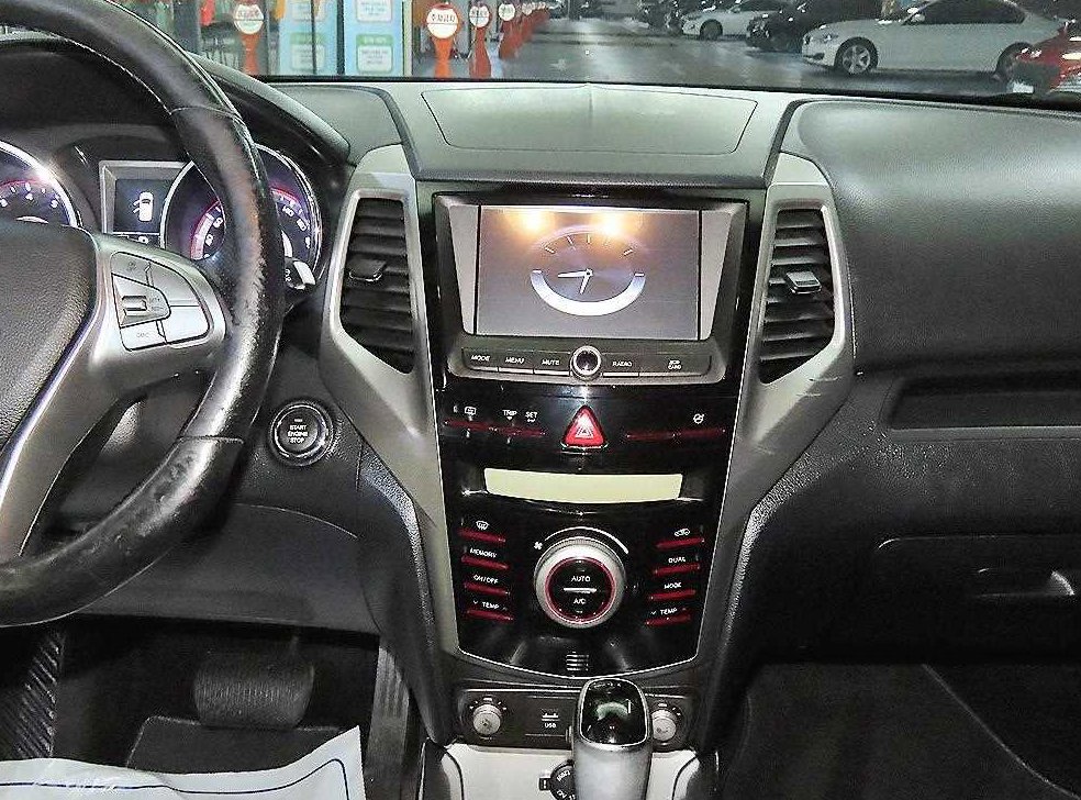 KG모빌리티(쌍용)  티볼리 가솔린 2WD 1.6 LX 사진 11