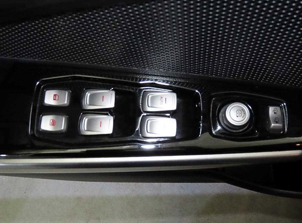 KG모빌리티(쌍용)  티볼리 가솔린 2WD 1.6 LX 사진 14