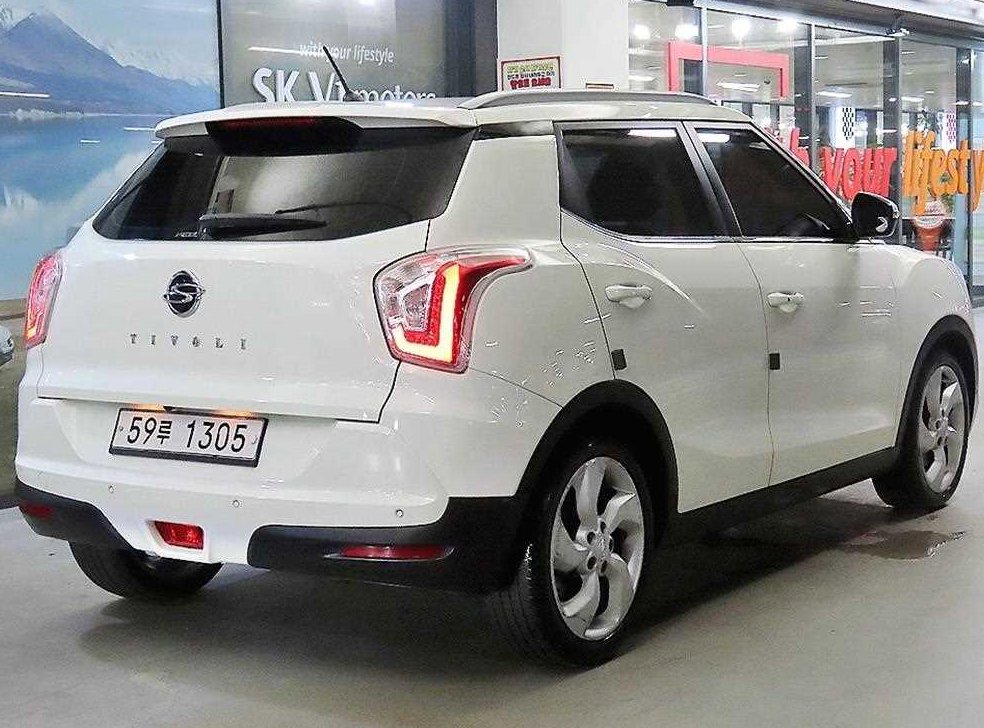 KG모빌리티(쌍용)  티볼리 가솔린 2WD 1.6 LX 사진 4
