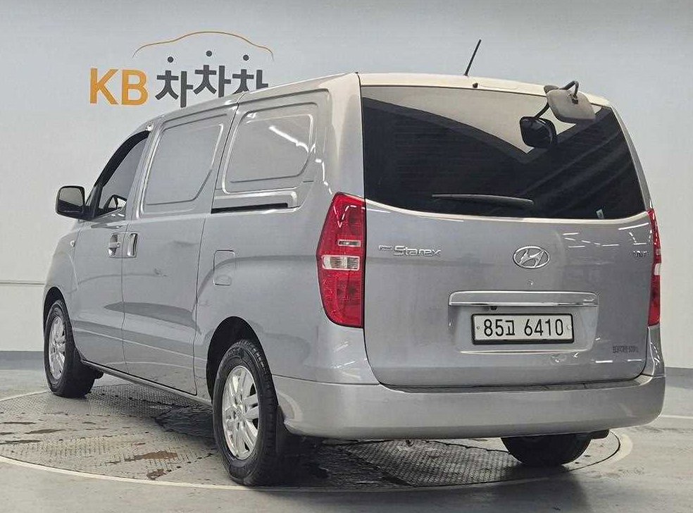 현대 스타렉스 2WD 밴 3인승 사진 2