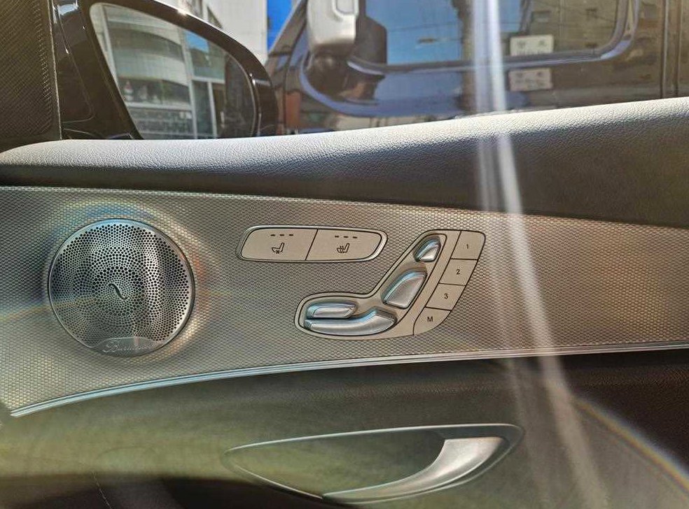 벤츠 E 클래스 E300 4MATIC AMG LINE 사진 17