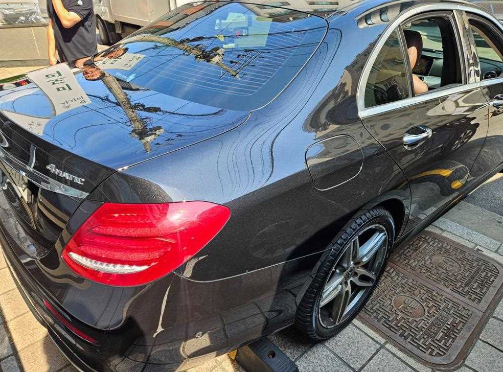벤츠 E 클래스 E300 4MATIC AMG LINE 사진 6