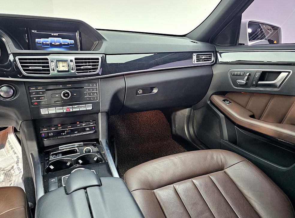 벤츠 E 클래스 E220 CDI 아방가르드 사진 10