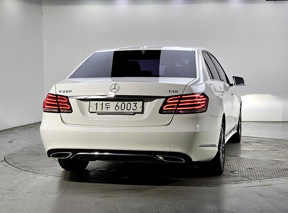벤츠 E 클래스 E220 CDI 아방가르드 사진 3