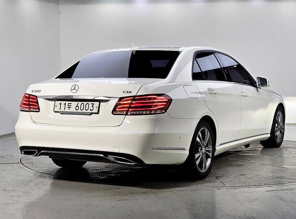 벤츠 E 클래스 E220 CDI 아방가르드 사진 4