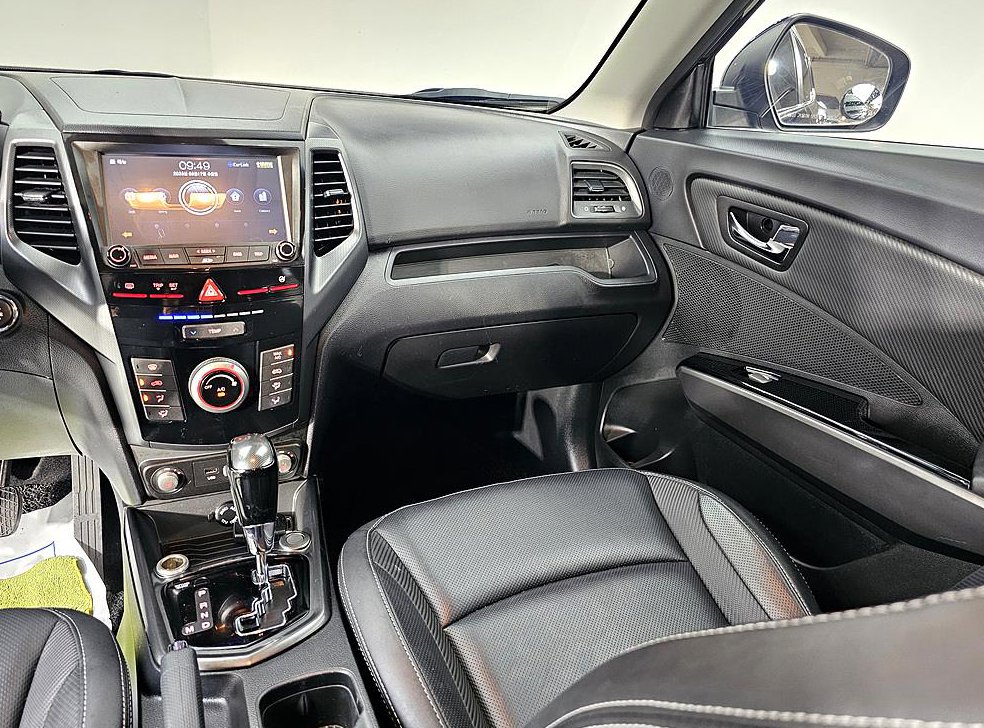 KG모빌리티(쌍용)  티볼리 가솔린 2WD 1.6 VX 사진 11